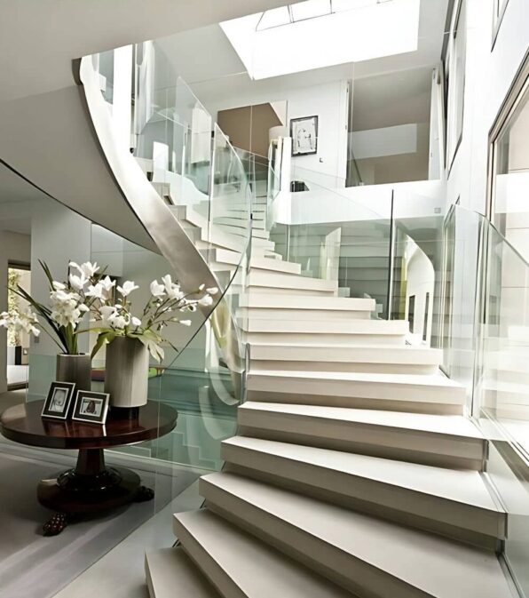 Aqui você aprenderá os segredos para projetar maravilhosas escadas curvas com vidros. Através do Método Escada dos Sonhos,